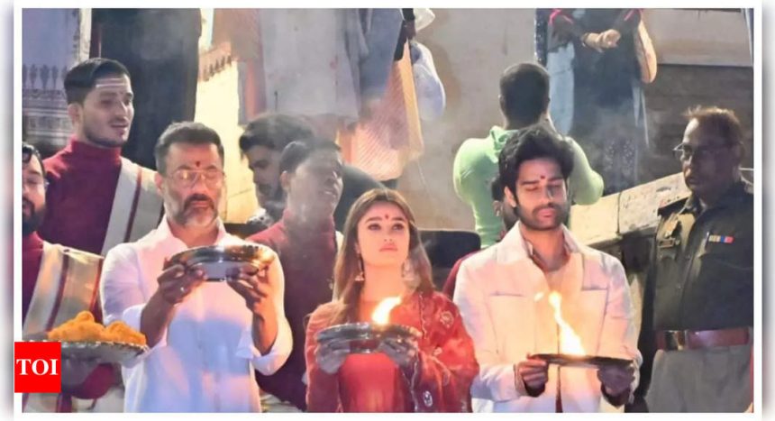 Rasha Thadani, Aaman Devgan and director Abhishek Kapoor perform Ganga Aarti in Varanasi ahead of Azaad release | Hindi Movie News