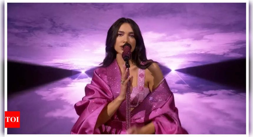 Video of Dua Lipa performing on Levitating and Woh Ladki Jo mashup at Mumbai concert go viral |