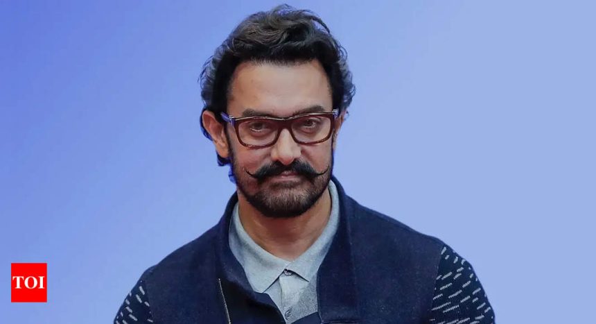 Aamir Khan reveals why he skips award functions: 'Hum kaam ko award nahi dete, hum insaan ko award dete hain, jabki ulta hona chhaiye' | Hindi Movie News