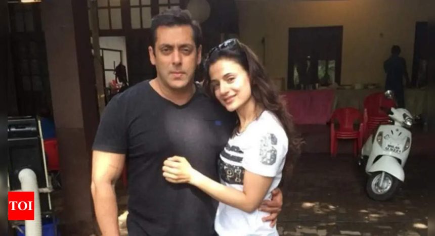 Ameesha Patel opens up about the possibility of marrying Salman Khan and having good-looking babies: 'The world likes seeing beautiful people come together' | Hindi Movie News