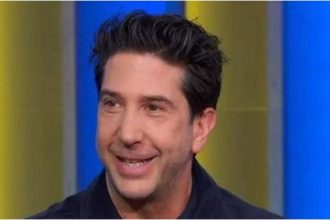 'Friends' star David Schwimmer sparks romance rumors with 29-year-old medical student |