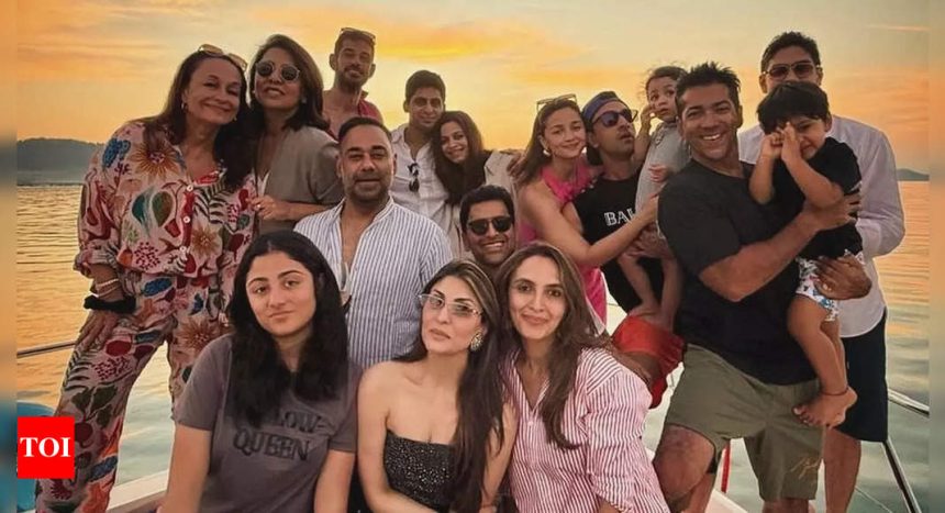 Ranbir Kapoor and Alia Bhatt pose with Raha, steal the spotlight in Shaheen Bhatt's New Year photo dump | Hindi Movie News