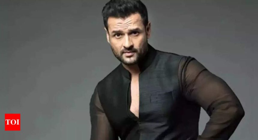 Rohit Roy recalls losing 16 kgs in 25 days for Shootout at Lokhandwala; calls extreme diets ‘dangerous and stupid’: 'Hollywood actors who have followed similar diets have even died' | Hindi Movie News