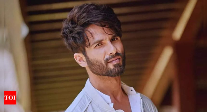 Shahid Kapoor talks about heartbreaks and how he's lost his self-respect in love, netizens say 'Jab They Met' | Hindi Movie News