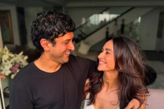 Shibani Akhtar bids an adorable farewell to Farhan Akhtar’s birthday week: '...How happy this life with you is!' | Hindi Movie News