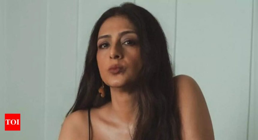 Tabu’s team issues strong statement condemning false marriage remarks and misleading media reports: 'It is a serious breach of ethics' | Hindi Movie News