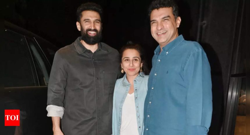 Aditya Roy Kapur, Vidya Balan and Siddharth Roy Kapur share heartwarming family moment in viral video | Hindi Movie News