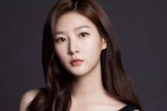 Kim Sae-ron's father breaks silence on her demise; blames YouTuber for the shocking incident