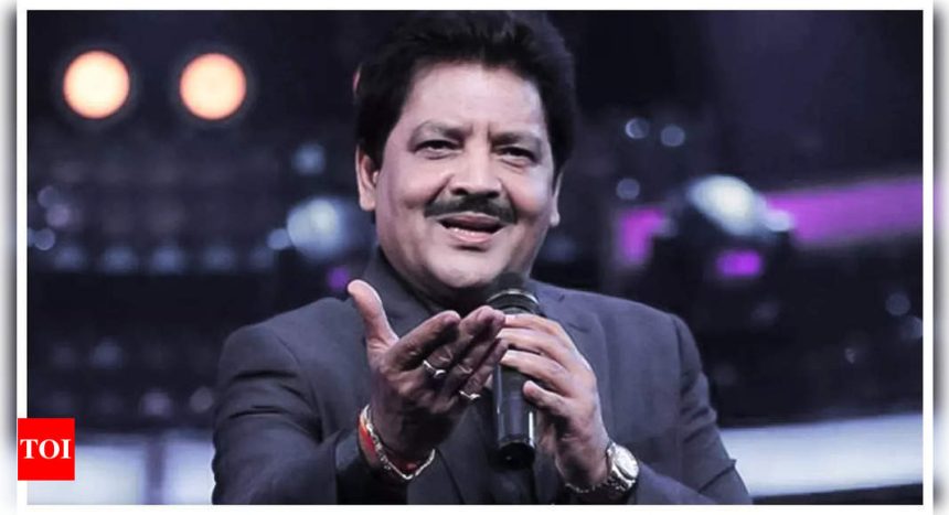 Paparazzi tease Udit Narayan at success bash of 'The Roshans': 'Ek kiss ho jaye...' |