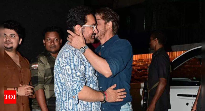 Shah Rukh Khan, Aamir Khan, Salman Khan reunite at Junaid Khan and Khushi Kapoor's 'Loveyapa' screening | Hindi Movie News