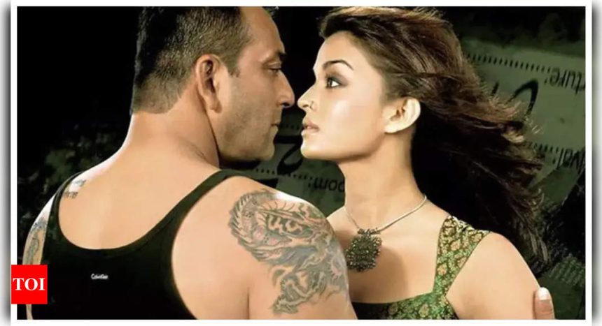 When Aishwarya Rai and Sanjay Dutt SCORCHED the big screen in Shabd; fans rediscover intimate scene 20 years later - WATCH |