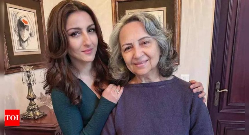 When Soha Ali Khan quit her banking job to do movies, her mother Sharmila Tagore blamed Saif Ali Khan for her decision |