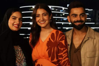 Anushka Sharma and Virat Kohli pose with fan in Dubai; unseen pic goes viral | Hindi Movie News