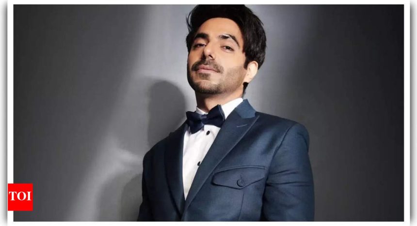 Aparshakti Khurana recalls being refused stage space at trailer launch; Netizens wonder if it was Kartik Aaryan or Shraddha Kapoor |