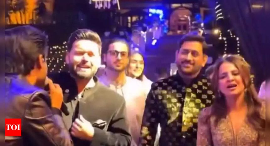 MS Dhoni and Rishabh Pant sing along with Stebin Ben THIS Ranbir Kapoor song during Sakshi Pan’s wedding festivities - Watch |