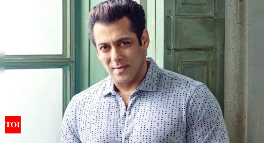 Salman Khan rocks NEW LOOK after wrapping 'Sikandar' shoot with Rashmika Mandanna - Pics Inside | Hindi Movie News