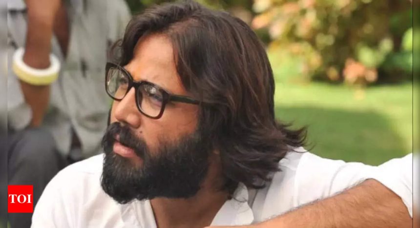 Sandeep Reddy Vanga reveals his plan to make a movie with 'no male lead' actors: 'Vo bhi pasand nahi aayega...'