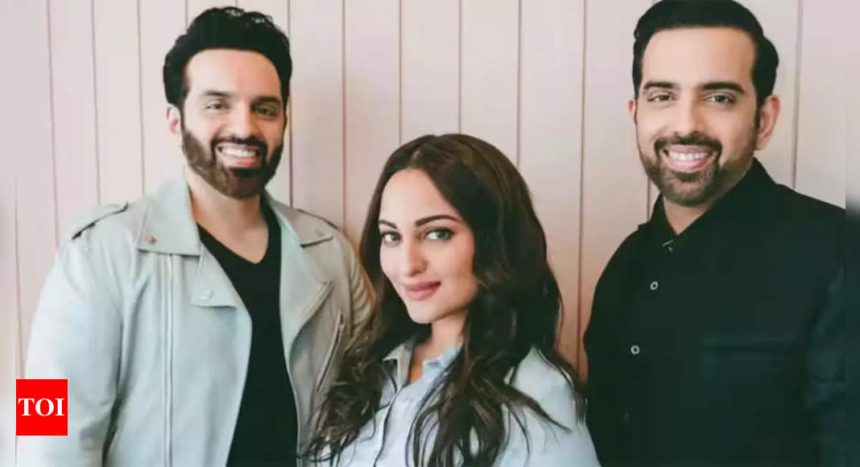 Sonakshi Sinha opens up about sibling rivalry with Luv and Kussh Sinha: 'Bhaiyo ko jalan hoti thi, they would hit me' | Hindi Movie News