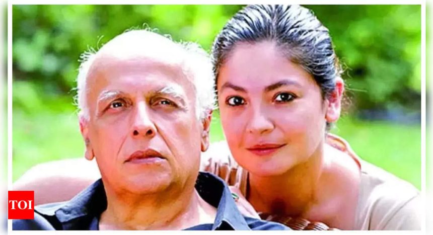 When Pooja Bhatt talked about her infamous kiss with dad Mahesh Bhatt for a magazine cover: 'I remember Shah Rukh had told me...' |